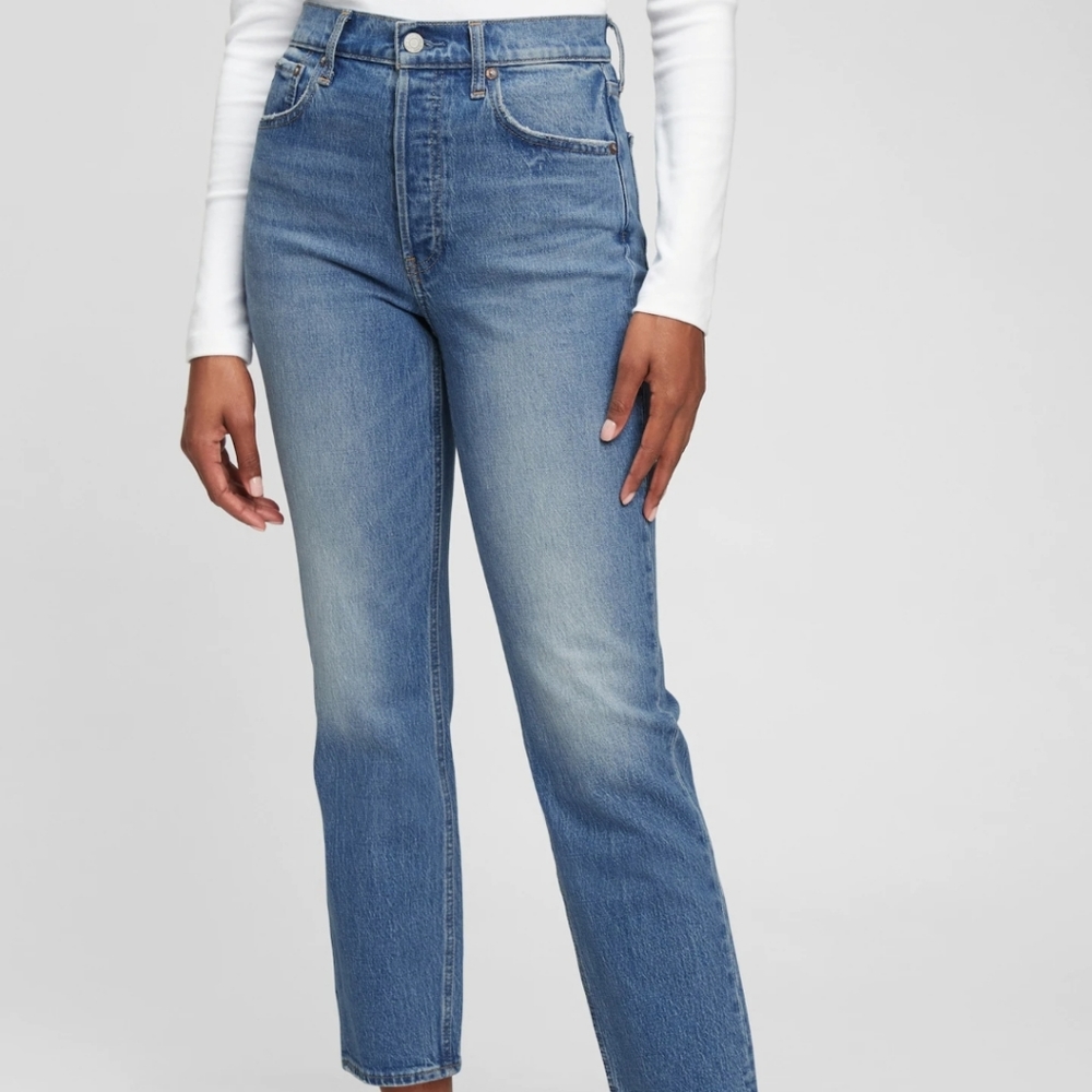 Gap Cheeky Straight High Rise Jeans Size 28 / 6 Medium Indigo Wash Rigid Denim